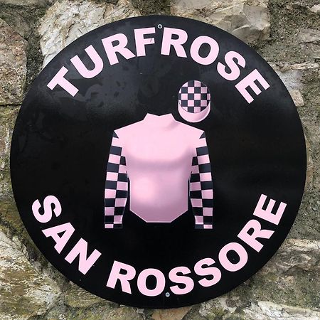 Turfrose Di San Rossore A Pisa By Zoom In Earth Buitenkant foto